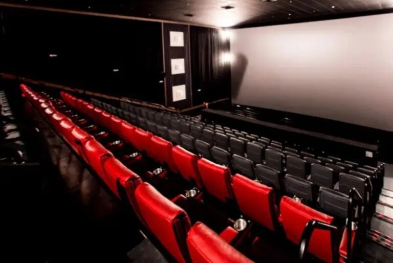 Rede de cinemas distribui ingressos de graça no Natal; Saiba onde