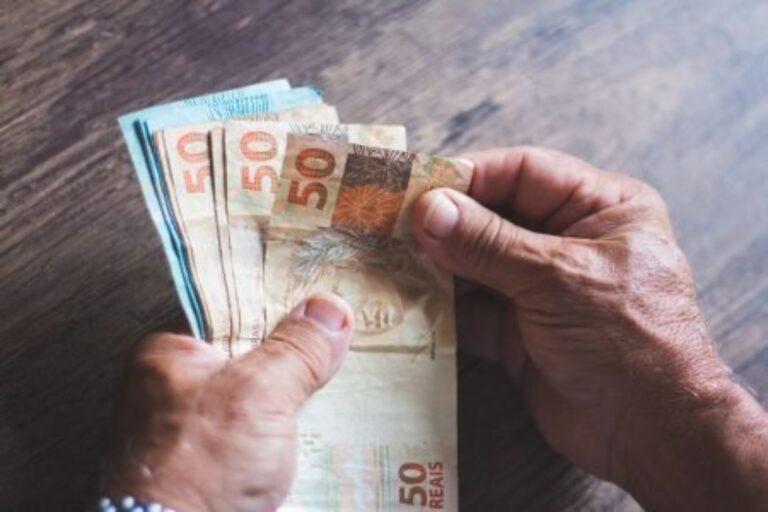 Caixa libera saque do FGTS; Veja se você tem direito