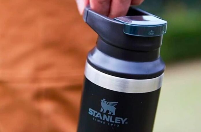 Stanley recolhe mais de 400 mil garrafas térmicas no Brasil; Veja modelos