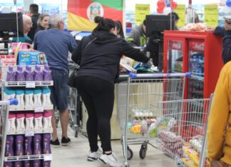 Saiba até que horas supermercados ficam abertos na véspera de Natal em Canoas?