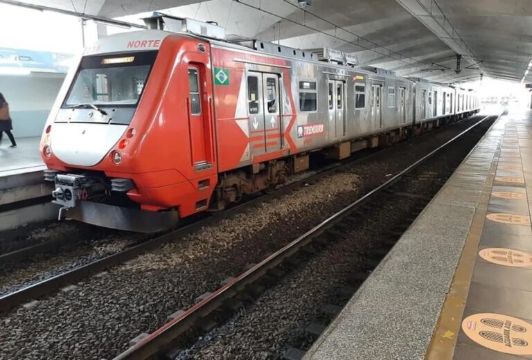 Trensurb volta a circular em todas as estações após sete meses