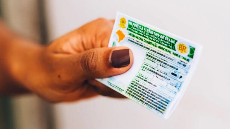 CNH suspensa dívida