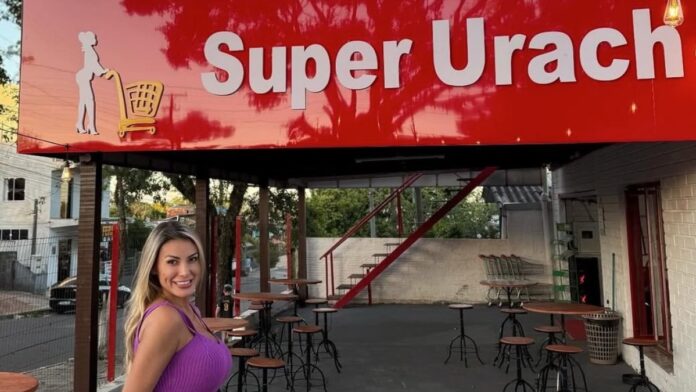 Andressa Urach inaugura seu próprio supermercado no Rio Grande do Sul