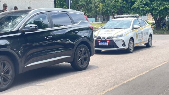Vereador é baleado na frente de supermercado em Canoas