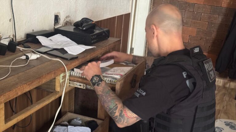 Polícia Civil prende seis durante operação contra roubo de carros em Canoas