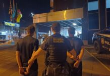 Traficantes que vendiam drogas em praça tentam fugir, mas acabam presos em Canoas