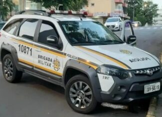 casal baleado carro