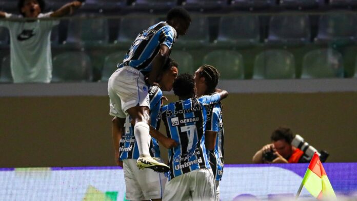 Grêmio e Brasil de Pelotas pelo Gauchão hoje