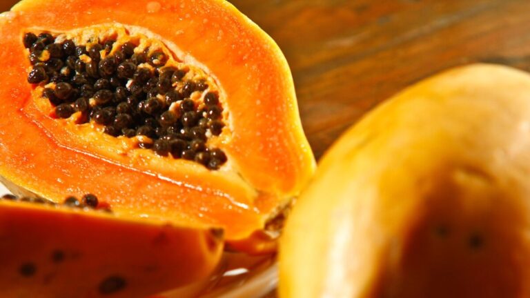 Veja os benefícios do mamão para a saúde