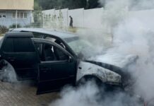 Incêndio destrói carro no Centro de Nova Santa Rita