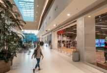 shopping canoas