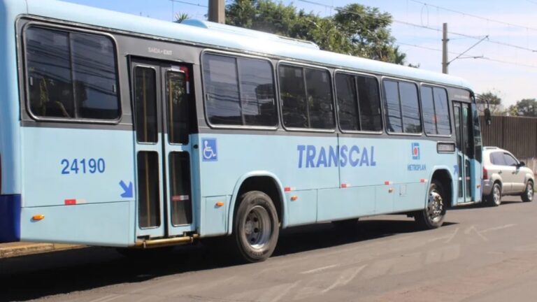 Na manhã desta sexta-feira (24), a Transcal anunciou que suas linhas de ônibus voltarão a operar de acordo com os horários de dezembro.