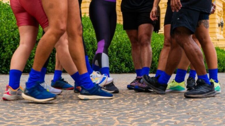 Meias azuis: meia ´sinal de disponibilidade para o amor