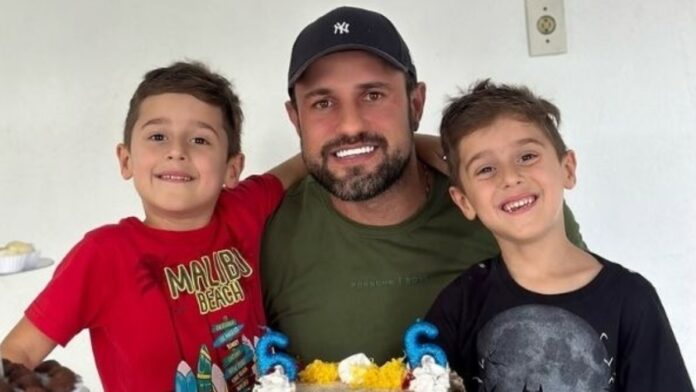Homem que morreu com dois filhos teria provocado acidente, diz polícia