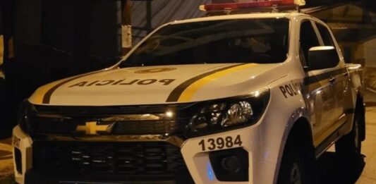 Adolescente de 16 anos é morto a tiros após ter residência invadida