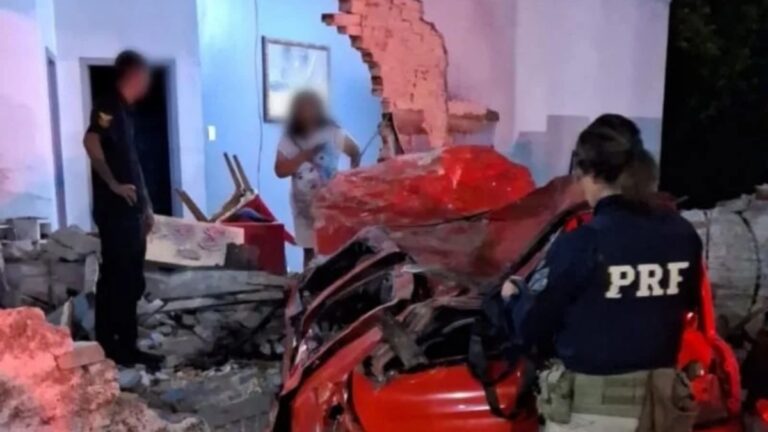 BR-116: irmãs que morreram em acidente não usavam cinto de segurança, diz polícia