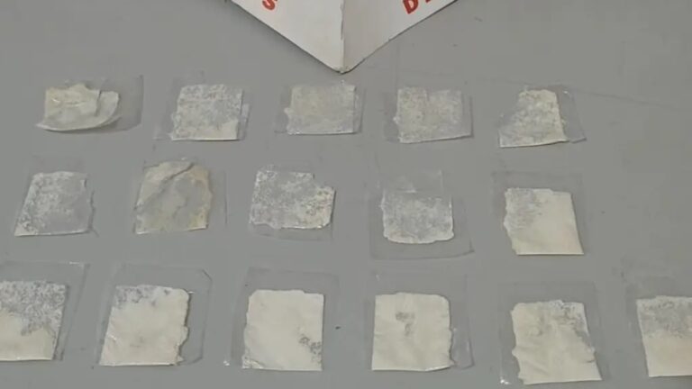 Criança de 4 anos leva cocaína para escola pensando que fosse doce