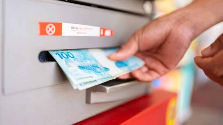 diretor de empresa é preso por saque irregulares de conta de idosa