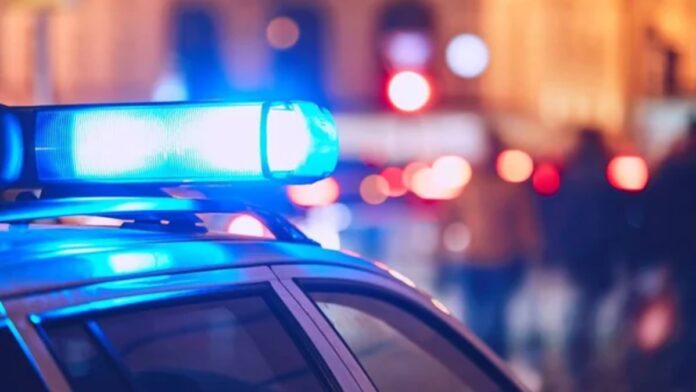 Homem foi morto pelo pai da ex-companheira após invadir a casa dela, agredi-la e ameaçá-la de morte. O caso aconteceu na noite do último domingo (23)