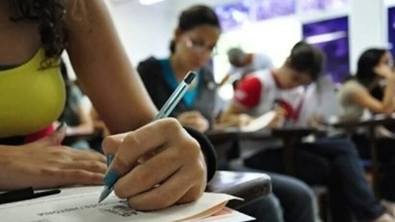 Pé-de-meia: Caixa pagará incentivo matrícula de R$ 200; Veja calendário completo