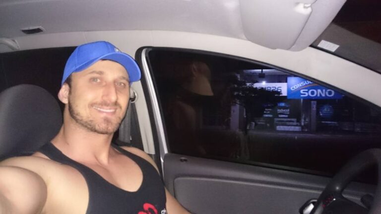 Motociclista, morador de Canoas, morre após colidir na traseira de caminhão