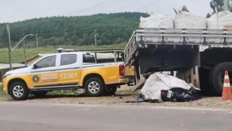 Motociclista morre em colisão com caminhão