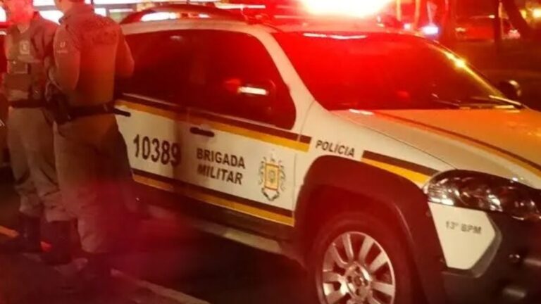 mulheres motoboys veículo