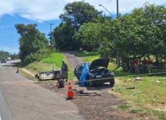 Homem e criança de Nova Santa Rita morrem em grave acidente entre carro e caminhão