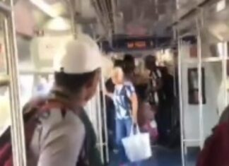 Briga dentro de trem da Trensurb acaba com jovem agredido
