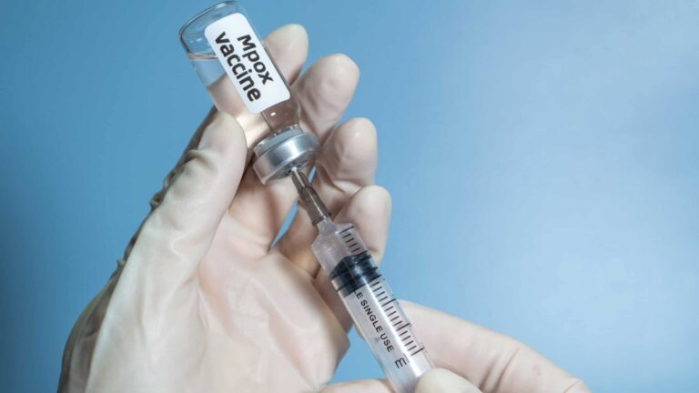 vacina mpox