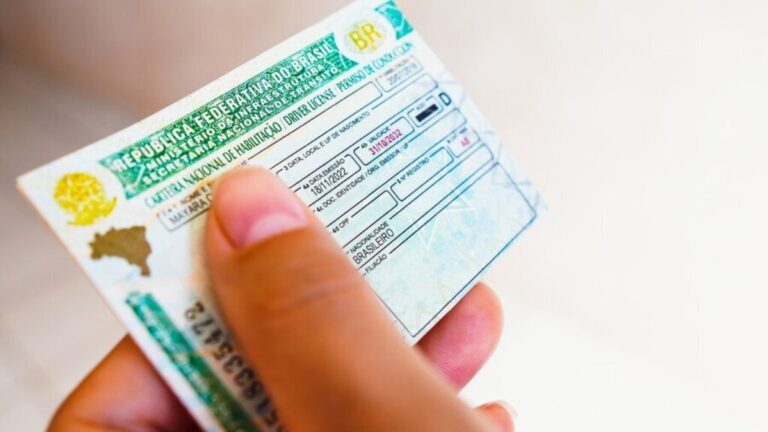 CNH suspensa por dívidas