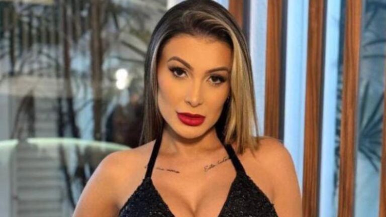 Andressa Urach está internada