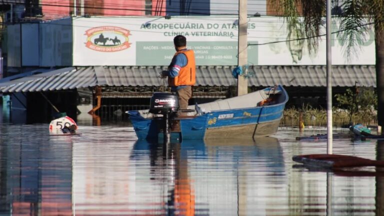 Prefeitura de Canoas paga auxílio de R$ 1 mil nesta terça