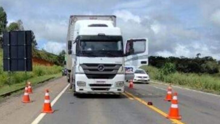 BR-116: caminhoneiro é morto a tiros após briga