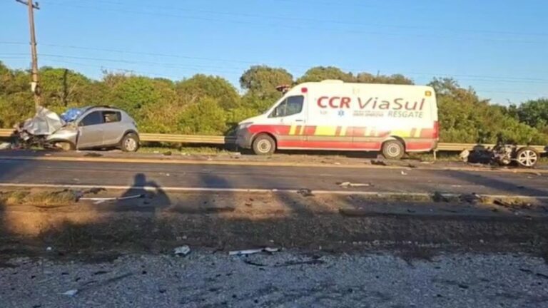 BR-386: rodovia está com bloqueio total após acidente com 4 mortes