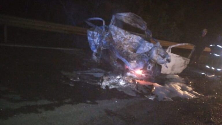 BR-386: motorista morre após caminhonete explodir em colisão com carreta