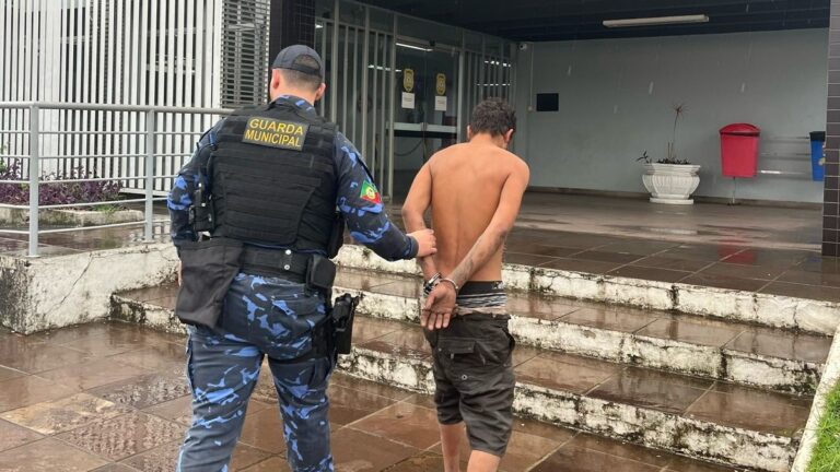 Canoas: homem é preso após atear fogo em casebre