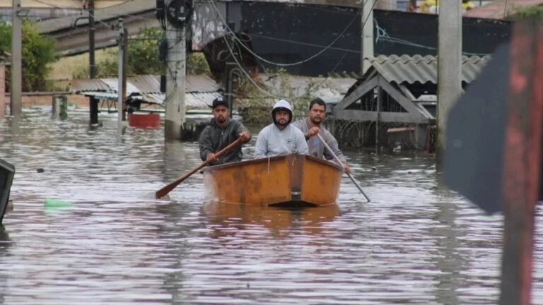 Saiba quem é o desaparecido na enchente encontrado com vida em Canoas