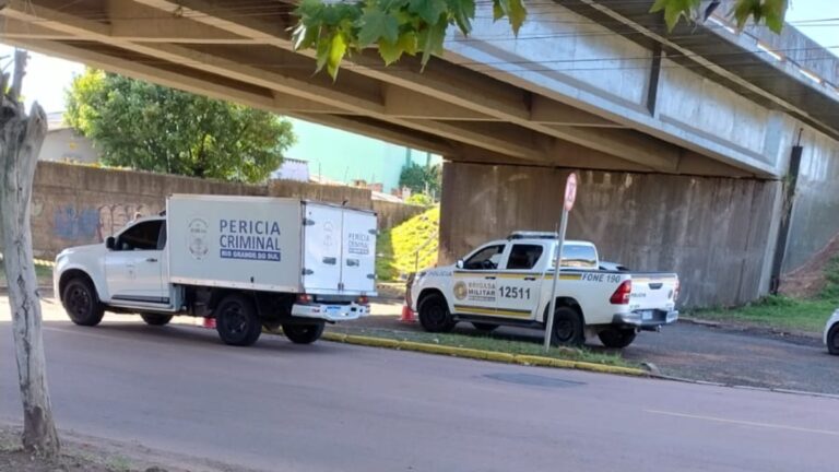 Homem é morto a facadas em Esteio