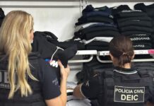 Cinco pessoas são presas em fiscalização de comércio