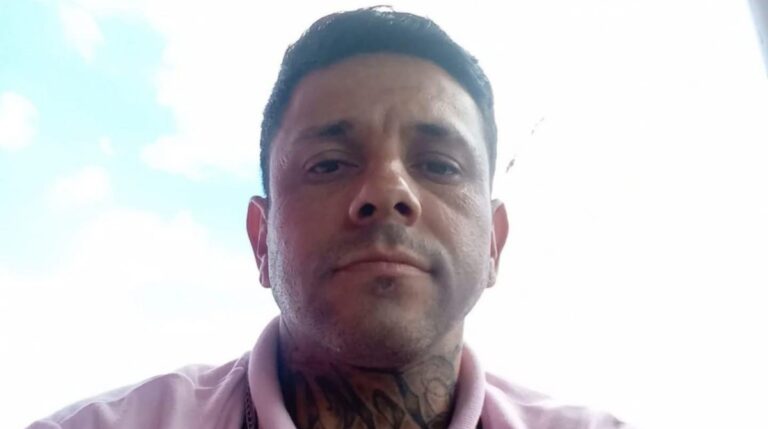 Homem é morto a facadas durante briga