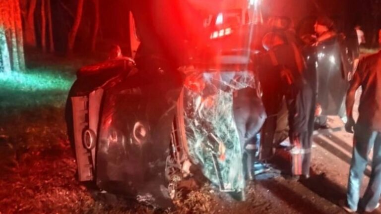 Motorista morre após colisão com outro carro em fuga