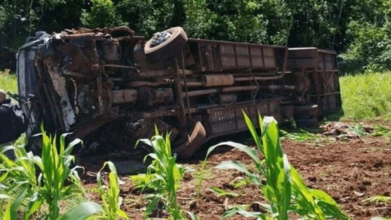 Ônibus da UFSM estava sem freio, diz polícia; Sete pessoas morreram