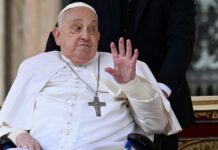 Papa Francisco morre