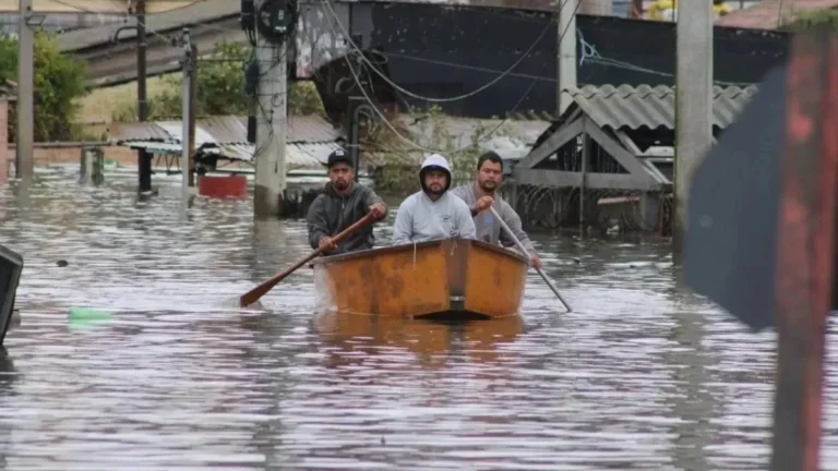 Governo do RS irá pagar auxílio aos atingidos pela enchente