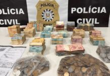 dinheiro apreendido pela Polícia Civil em Canoas