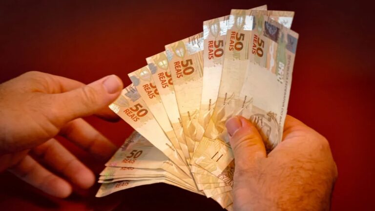 Auxílio do INSS sem sair de casa: saiba como pedir