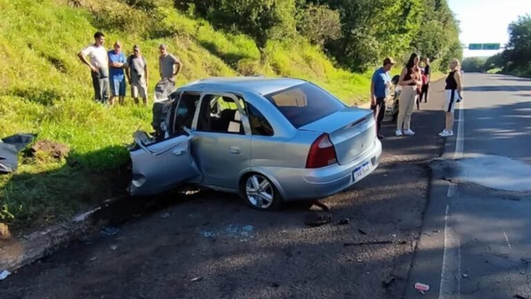 BR-386: pai e filho morrem após colisão entre carro e carreta