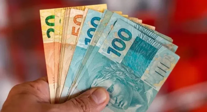 Tem CadÚnico? Saiba como receber auxílio de R$ 2.260