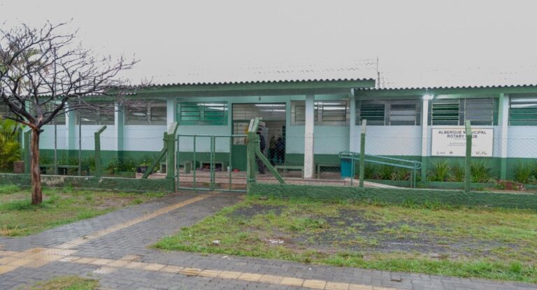 Albergue municipal canoas